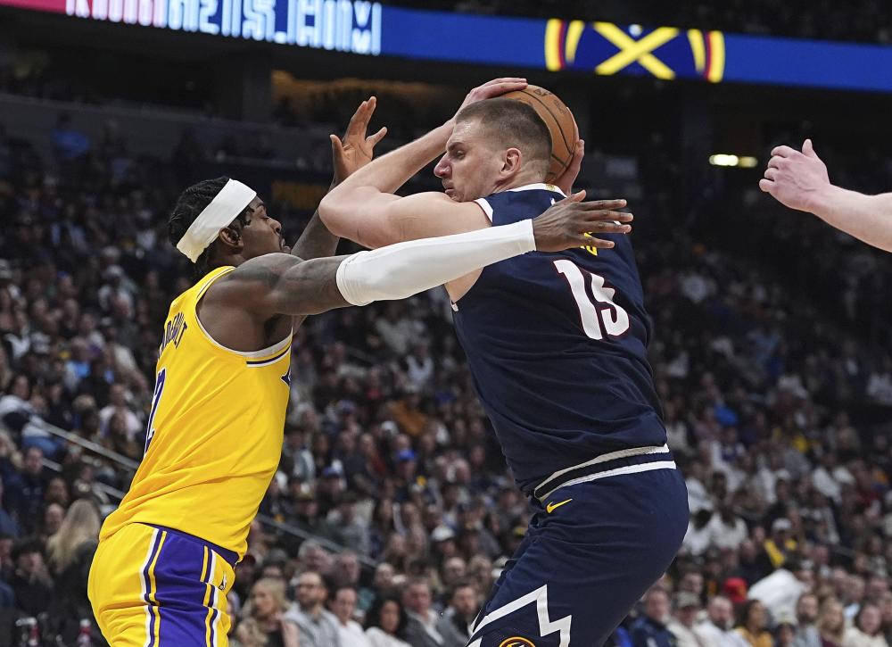 彰显青春与 彰显青春与