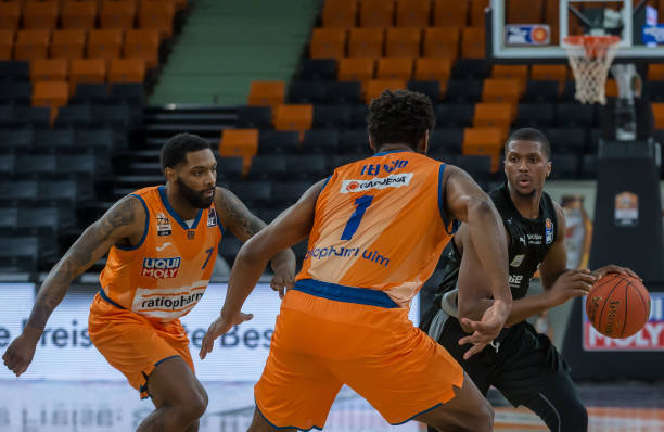 发球反应极 发球反应极