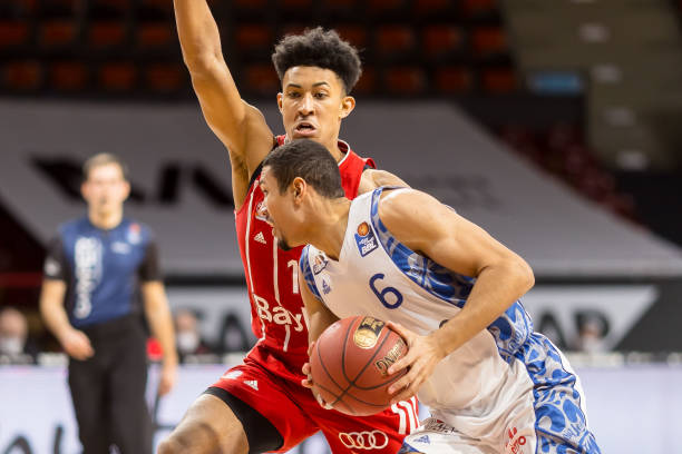 出手果断 出手果断